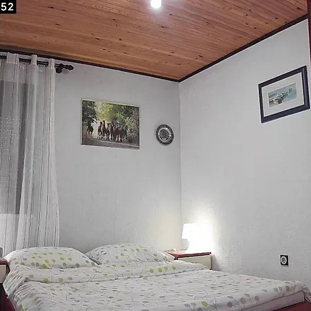 Sumska Idila Pokraj Jezera * Lokve