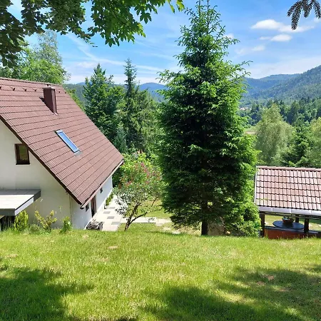 Kuca Na Osami Pokraj Jezera * 델니체