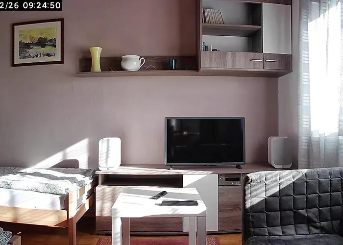 Kuca Pokraj Lokvarskog Jezera Hébergement de vacances Delnice